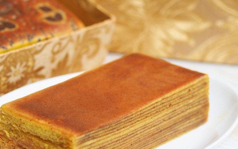 Yussy Akmal - Kue & Roti | Oleh-Oleh Lampung Pie Pisang
